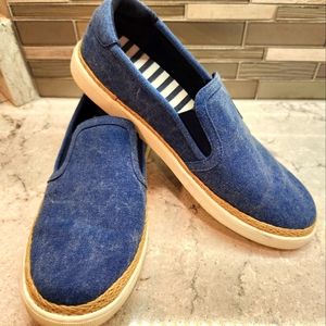 VIONIC SLIP ON SHOES